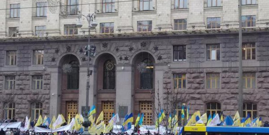 Митинг под КГГА 26 февраля / Фото: twitter.com/666_mancer