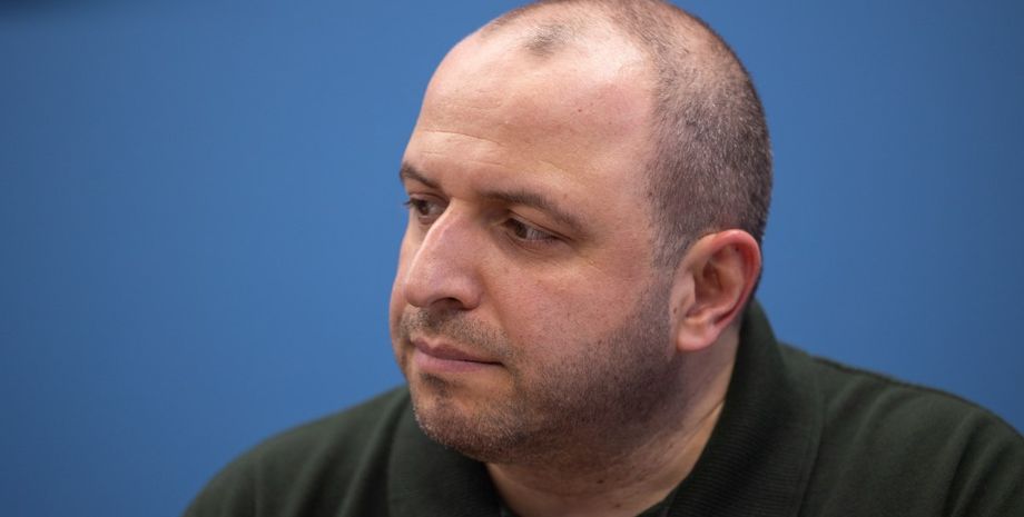 Рустем Умеров, Умеров, министр обороны, глава Минобороны