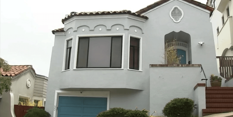 Дом на продажу, в доме нельзя жить, аренда жилья, дом для наследства, необычное объявление о продаже, жилой дом, дешевый дом