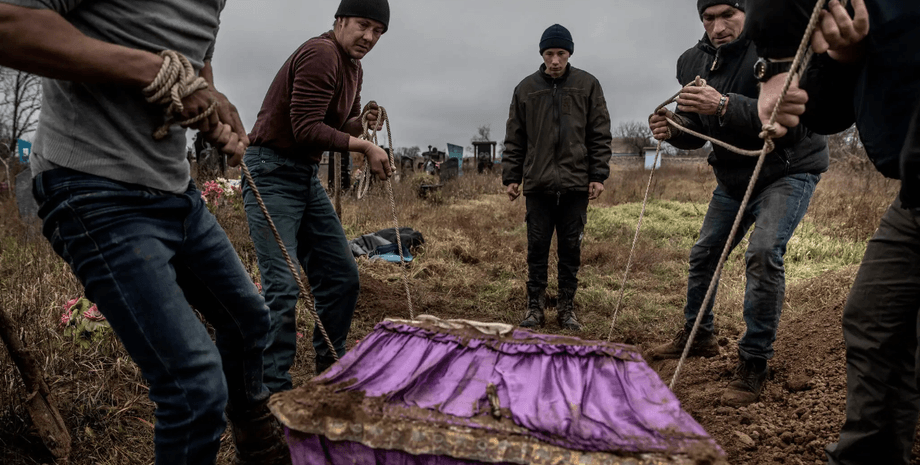 убийства, казни, братская могила