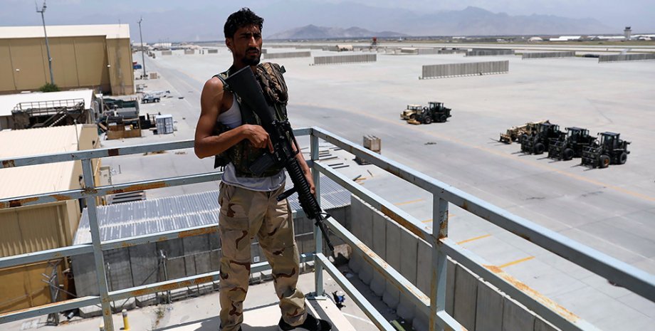 авіабаза Баграм, американські військові, мародери, афганські урядові війська