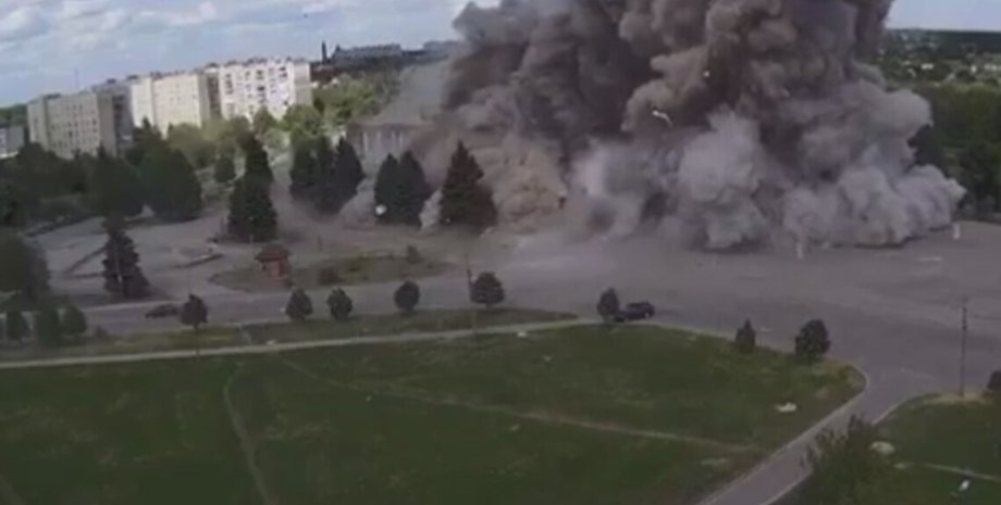 прилет в лозовой, лозовая взрыв, лозовая обстрел, дворец культуры лозовая, дворец культуры ракета