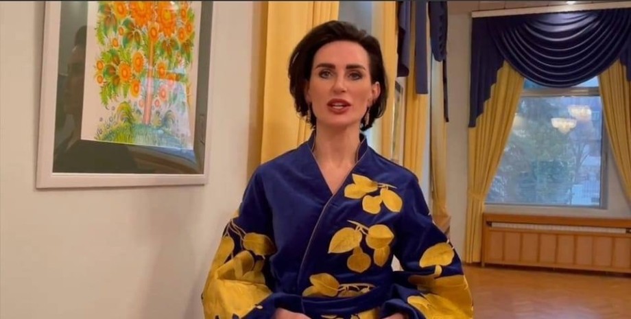 Посол Украины в Болгарии Олеся Илащук посол украины в болгарии, илащук, платье илащук, халат илащук