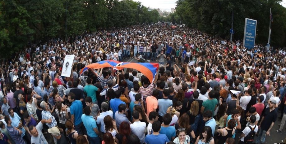 Протестующие в Ереване / Фото: "Радио свобода"