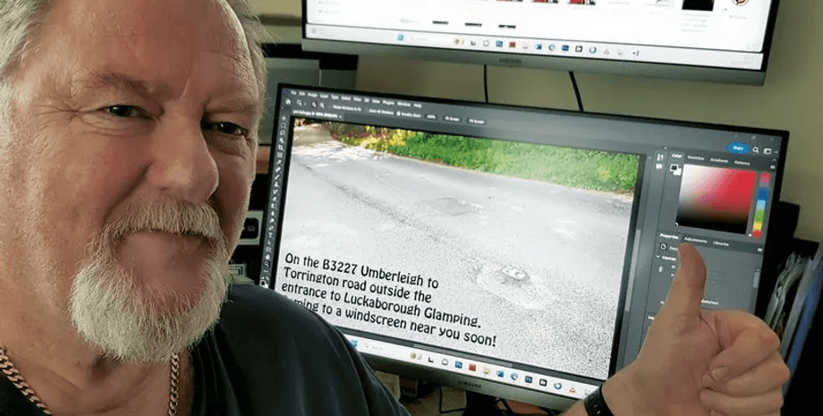 Мужчина продавал выбоину на дороге, яма на дороге, пенсионер, потерял две шины, в знак протеста, бизнесмен,