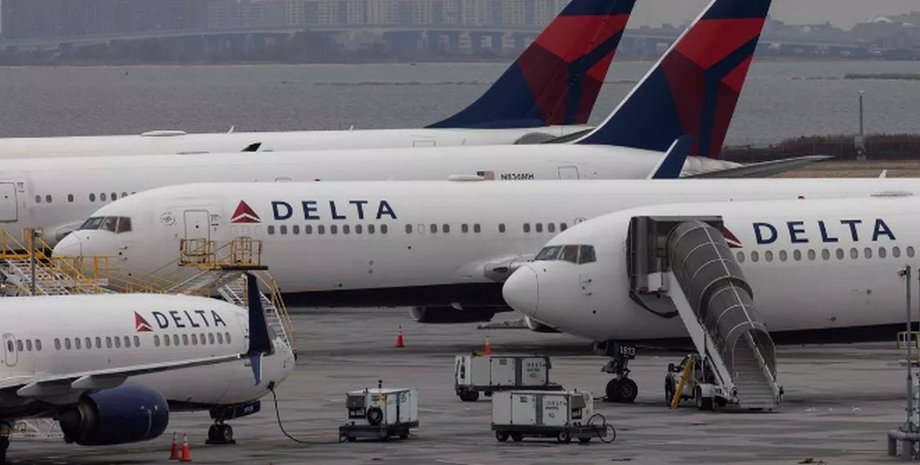 Другого пілота арештували прямо в кабіні