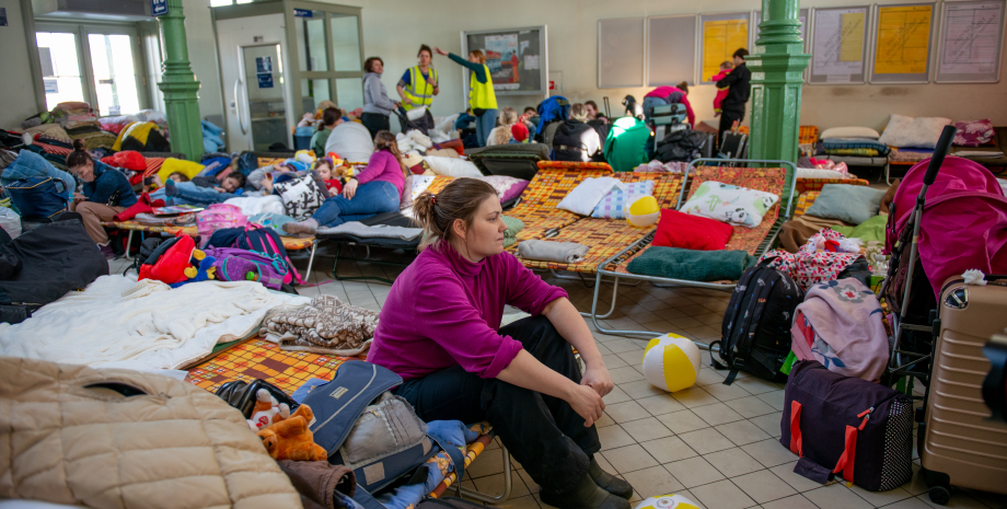 Українці у таборі для біженців. Великобританія переселенці,