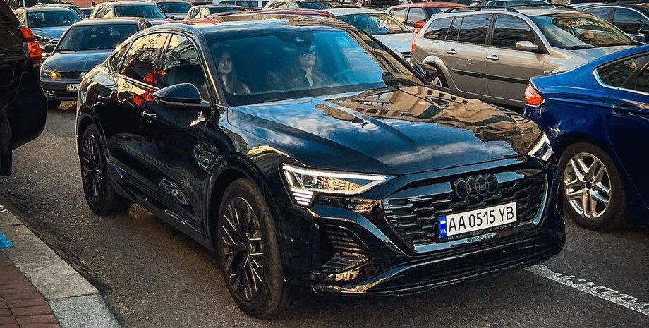 Audi Q8 Sportback e-tron, новый Audi Q8, электромобиль Audi, кроссовер Audi