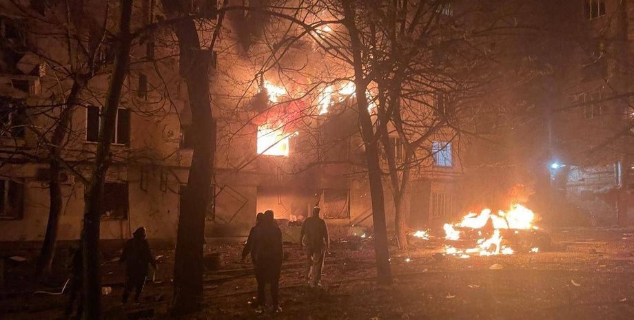ЗС РФ атакували Запоріжжя "Шахедами" Запоріжжя вибухи будинок