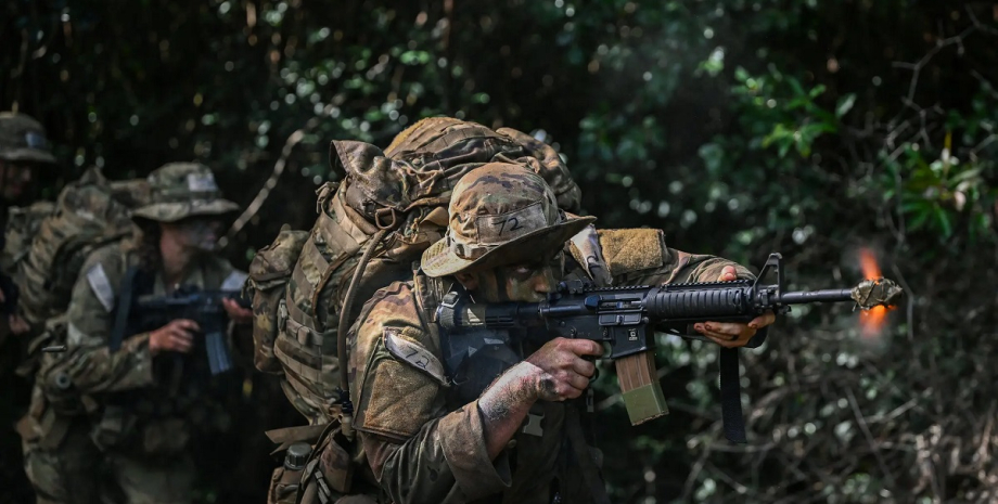 Die große und nicht reversible US -Armee versucht, sich für einen schnellen Eins...