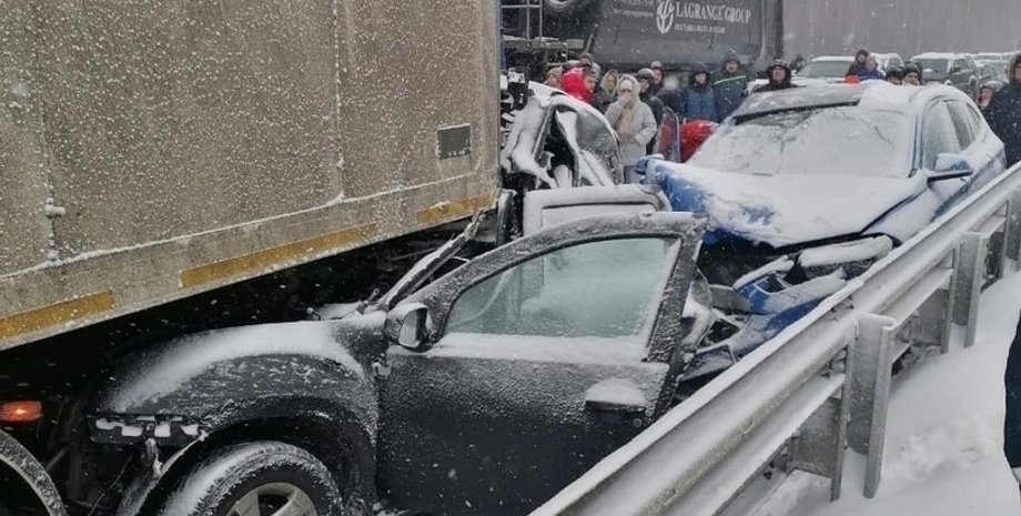 дтп росія, масове дтп, масова аварія, траса нева, федеральна траса, траса пітер москва, новгородська область дтп