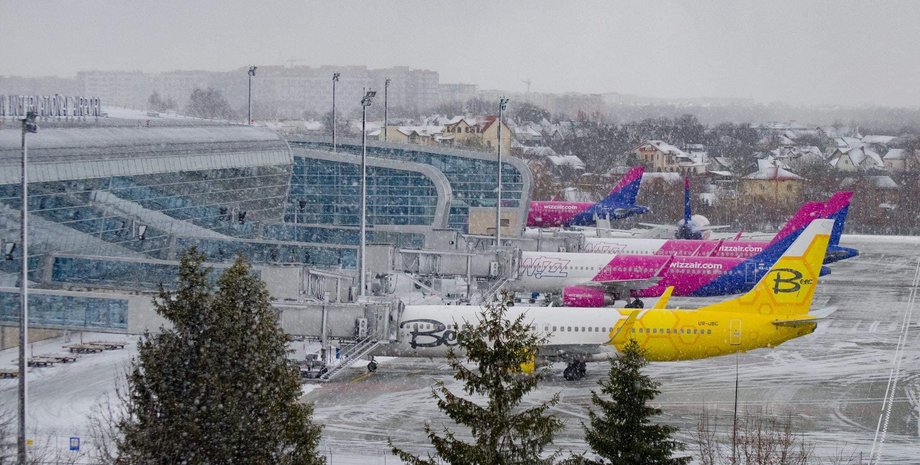 МА Львов, аэропорт, самолеты, самолеты