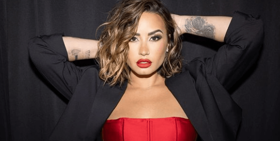 Деми Ловато