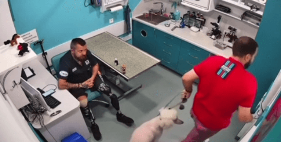 образив військового