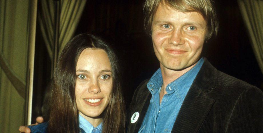 родители Анджелины Джоли