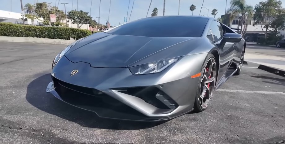 ChatGPT знайшов викрадений Lamborghini