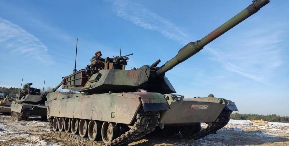 Танк Abrams M1A1