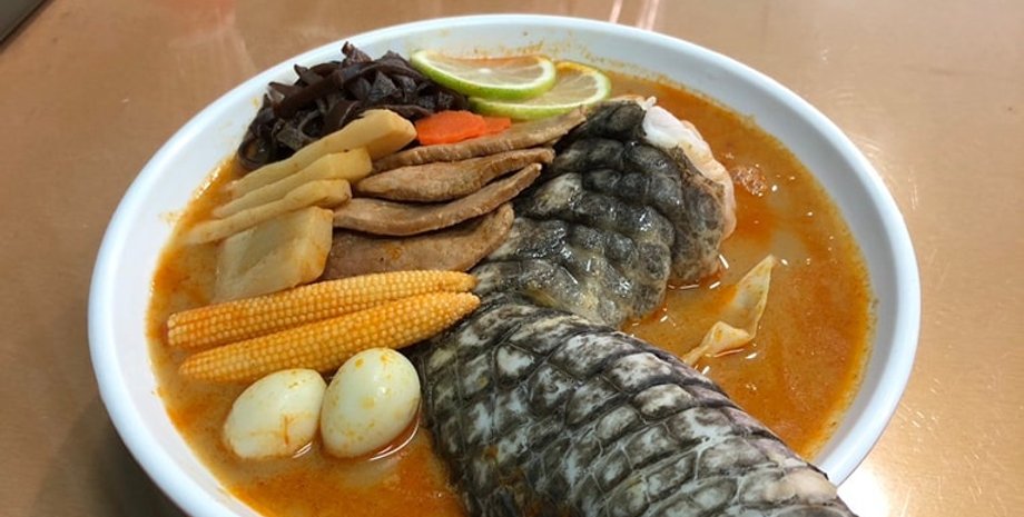 Годзилла рамен, блюдо ресторан, тайвань, странное блюдо, ужасно блюдо