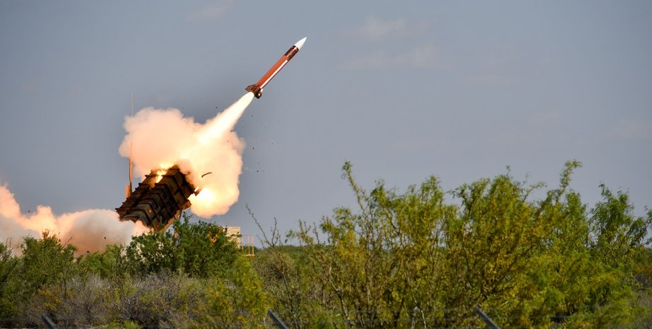 Владимир Зеленский, баллистическая ракета, форум обронных индустрий