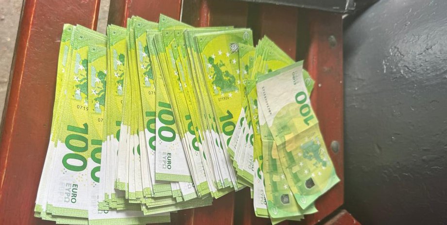 гроші, євро, хабар