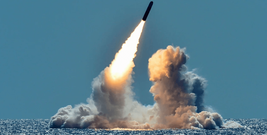Пуск ракеты Trident II