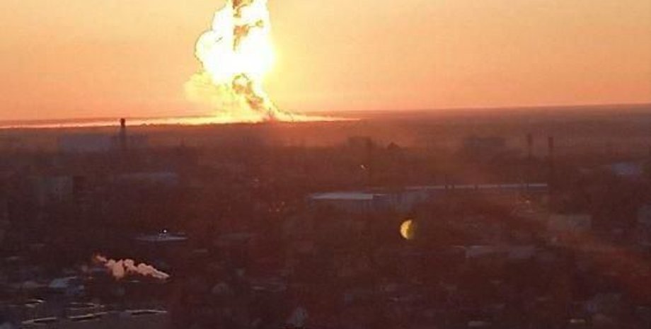 аэродром энгельс, удар по энгельс, война в украине, война с россией, склад боеприпасов