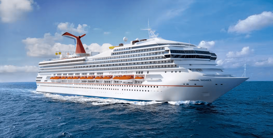 Круизный лайнер Круизный лайнер, лайнер, корабль, судно, деньги, билеты, круиз, кража денег, 6 лет крала деньги, путешествия, перелеты, покупки