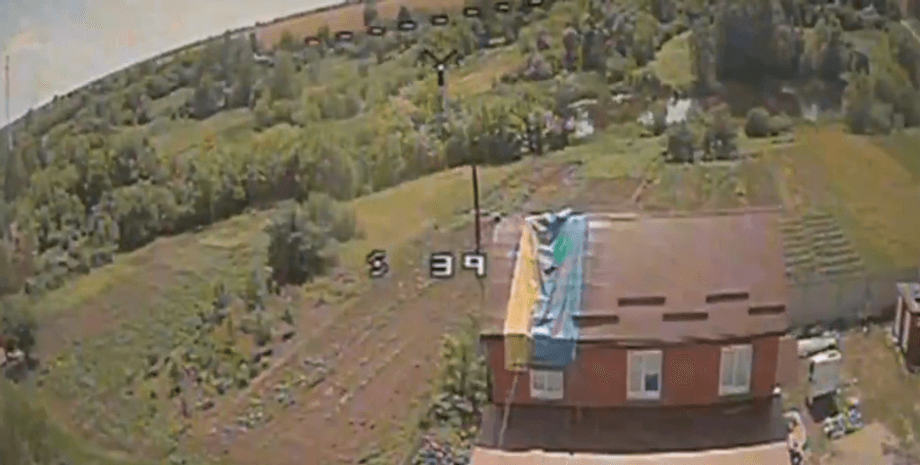 Будинок в РФ з українським прапором