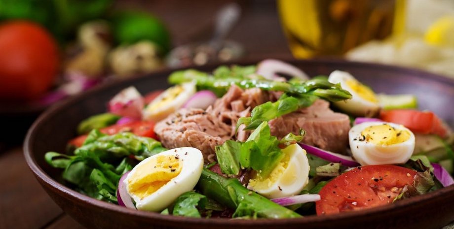 Праздничные салаты с тунцом — рецепты с пошаговыми фото и видео