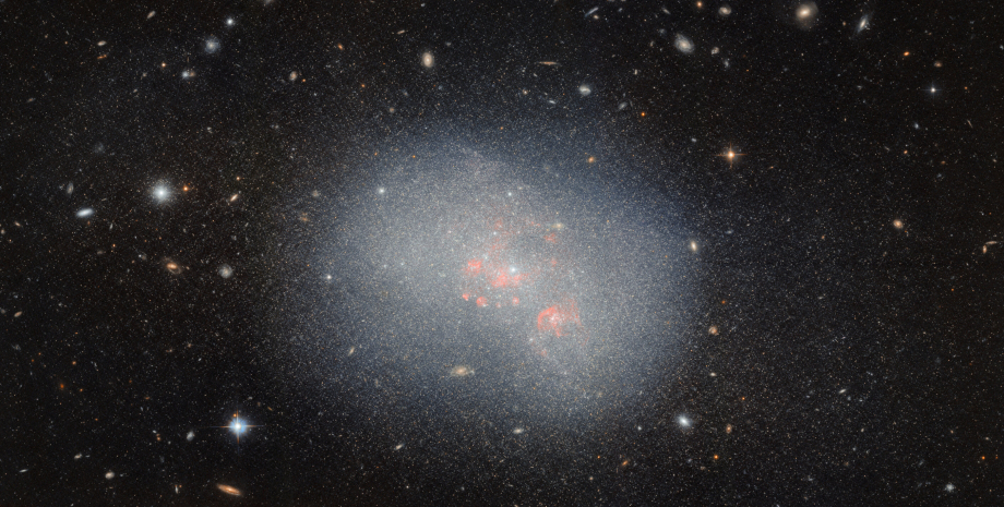 галактика NGC 5238