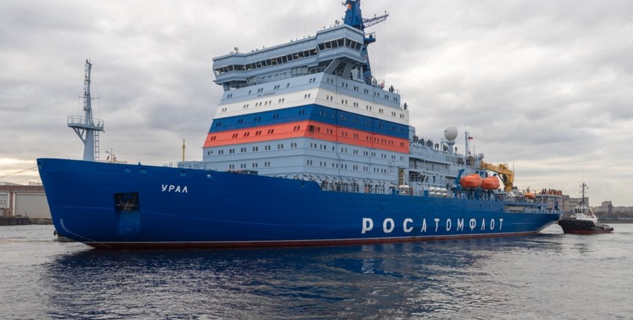 Атомный ледокол "Урал" для прокладывания торговых путей на севере