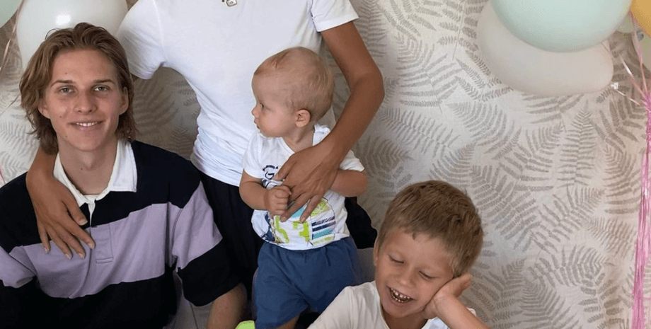 катя осадчая дети, сыновья юрия горбунова, день сына 2023, старший сын кати осадчей илья, олег полищук, семейные фото