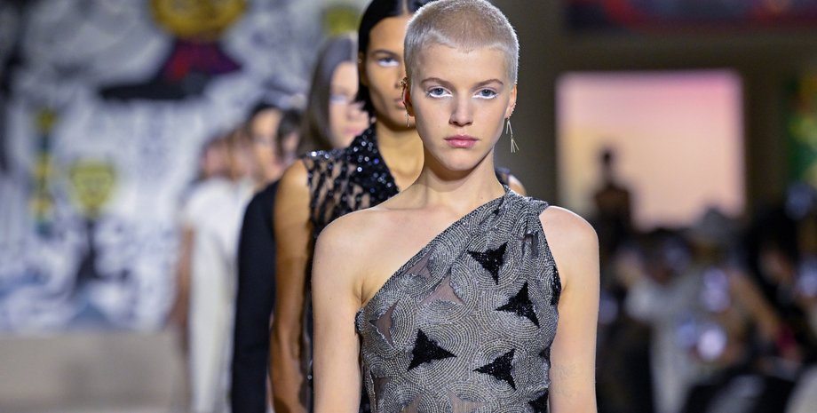 Dior, белые стрелки, подводка для глаз, тренды макияжа, модный макияж