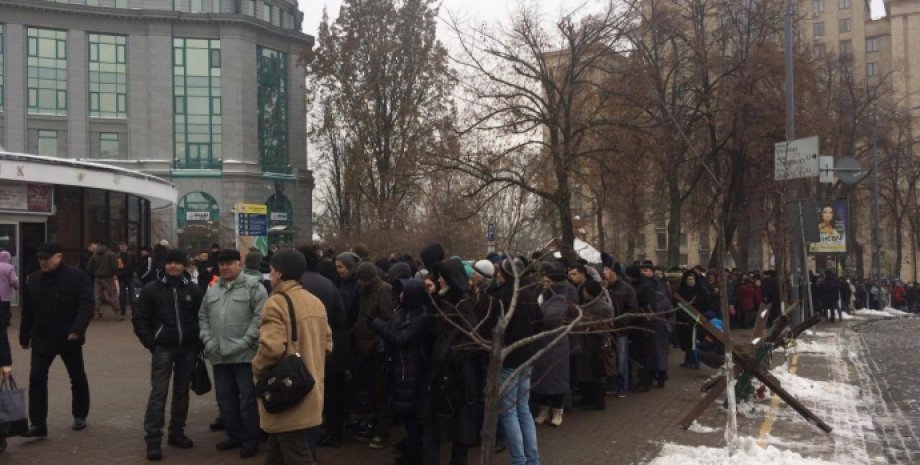 В центре Киева люди собираются на митинги / Фото: Украинская правда