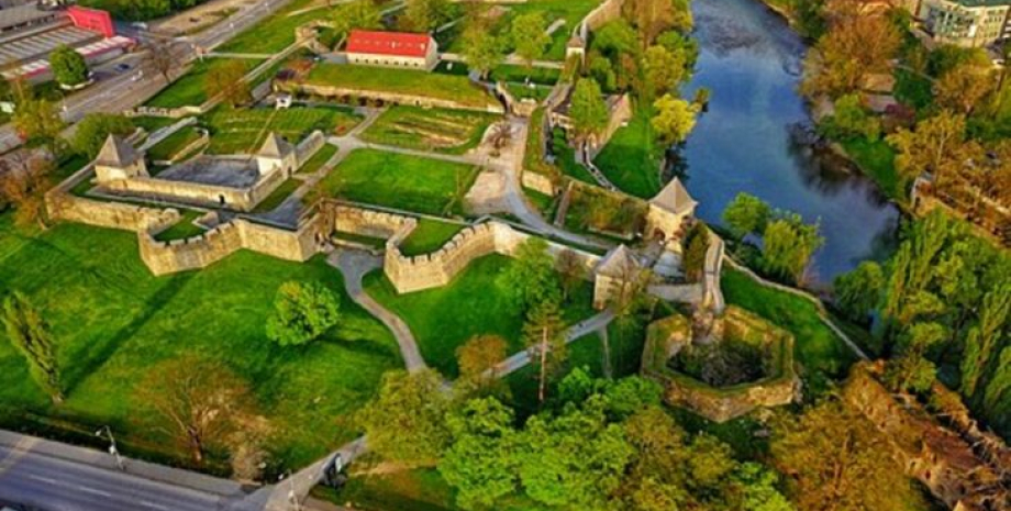 раскопки археологи, археология, крепость, раскопки, античность, некрополь, студенты, история, находки, керамика, анализ, Сербия, Кастель