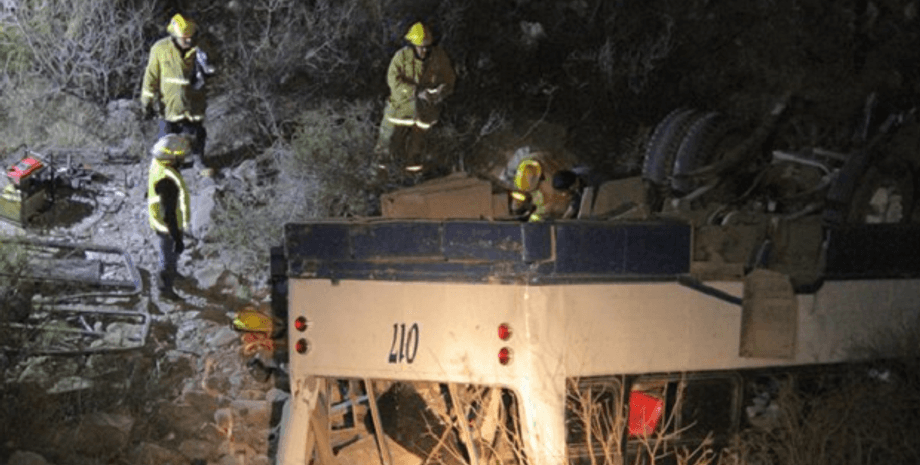 В Мексике автобус с 40 туристами упал в ущелье / Фото: @torreon