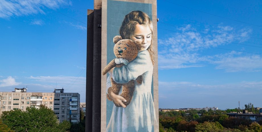 Мурал, Мілана, Маріуполь, фото