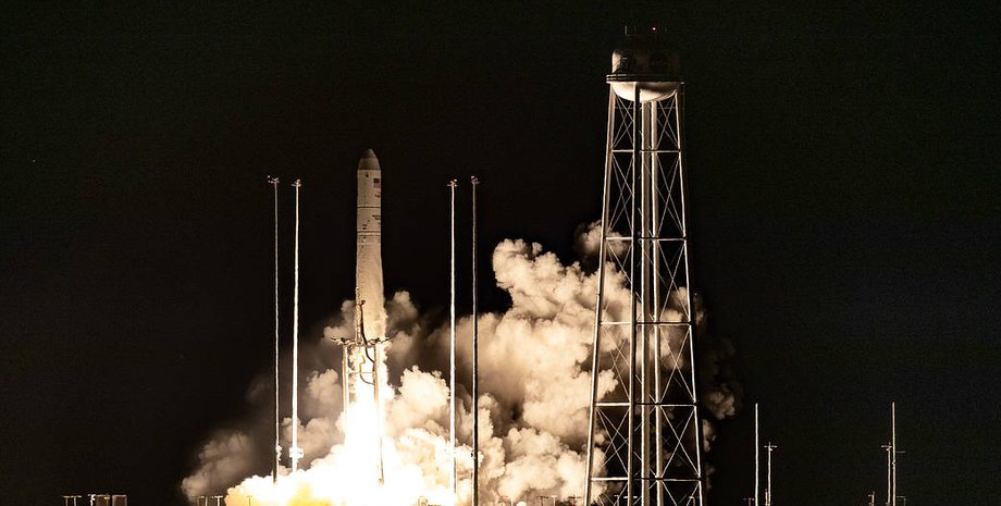 Фото: NASA/Terry Zaperach