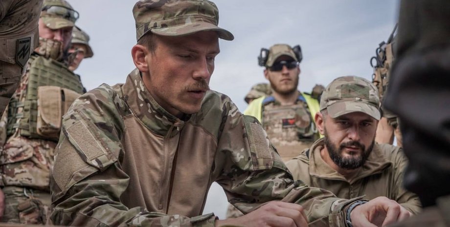 Денис Прокопенко, Редис, Азов, командир