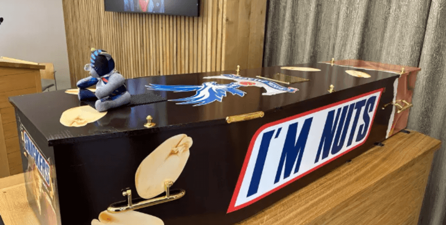 гроб в форме батончика