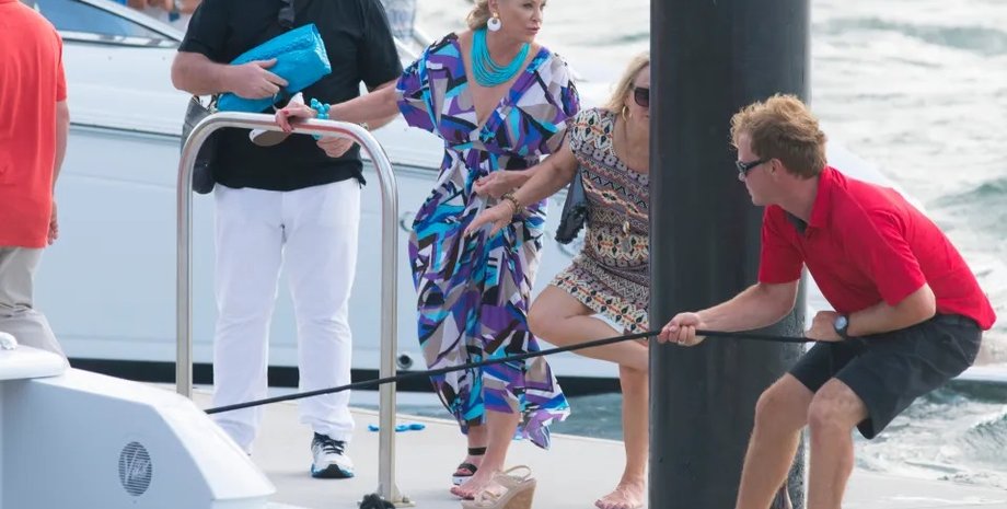 Нэнси Уолтон Лори, волмарт, суперяхта, яхта Kaos