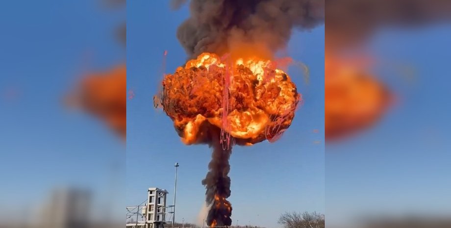 стовп вогню після підриву потяга у Тамбовській області РФ 4 лютого