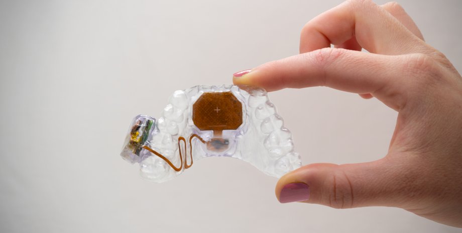 MouthPad, тачпад, капа, фото