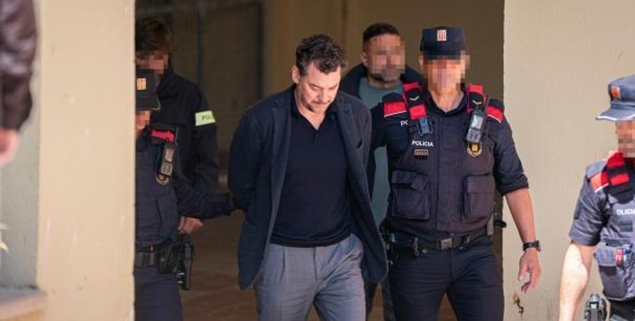 джонатан андік син засновника манго в суді