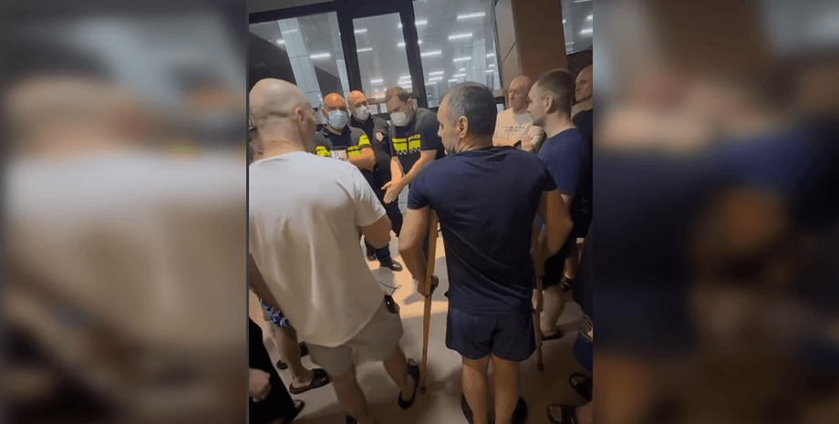 Депортовані українці протестують на кордоні Грузії та РФ