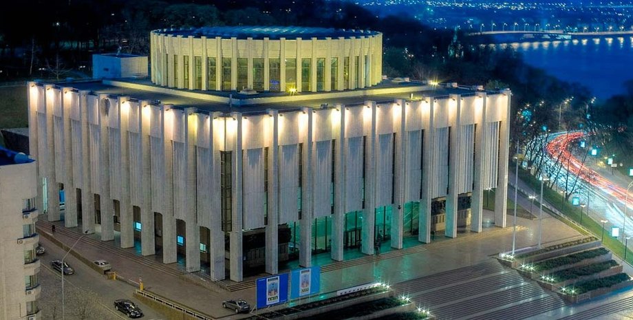 Фото: Украинский дом