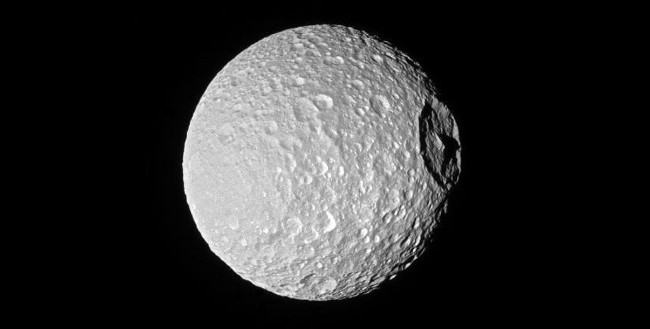 Мимас, спутник Сатурна