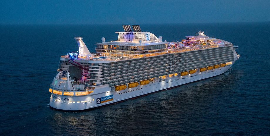 Symphony of the Seas, круїзний лайнер, прихована камера, пристрій для запису відео, камера у ванній, камера в каюті, пасажири