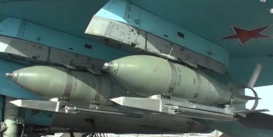 Аналитики рассказали о КАБах ВС РФ, которые прикрепляются к Су-34 и могут лететь на 95 км вглубь украинского тыла