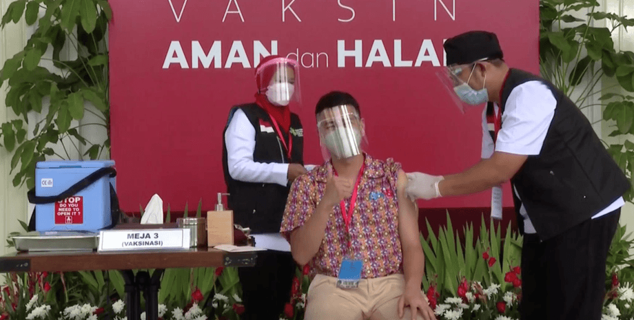 блогер, вакцина, коронавірус, Індонезія, китайська вакцина, інфлюенсер, медійна особастість